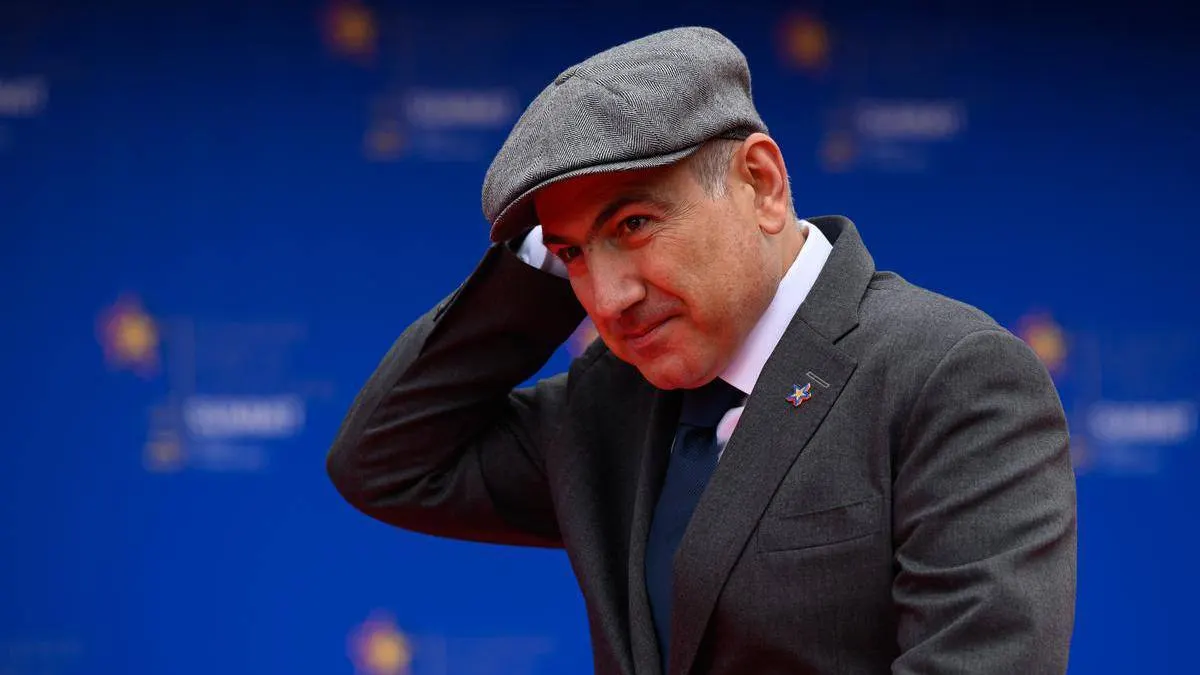 Президент направил поздравительную телеграмму премьер‑министру Армении Николу Пашиняну, отметив дружеский характер российско‑армянских отношений и заинтересованность в их дальнейшем развитии.