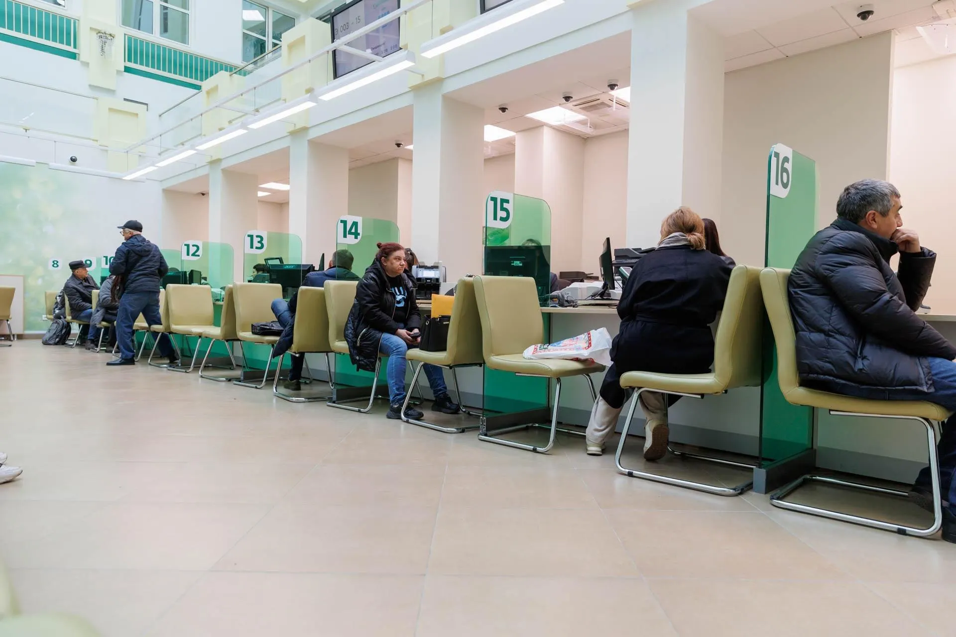 Разбираемся, какие риски скрывает вероятность дефолта и как это может повлиять на обычных граждан и экономику страны.