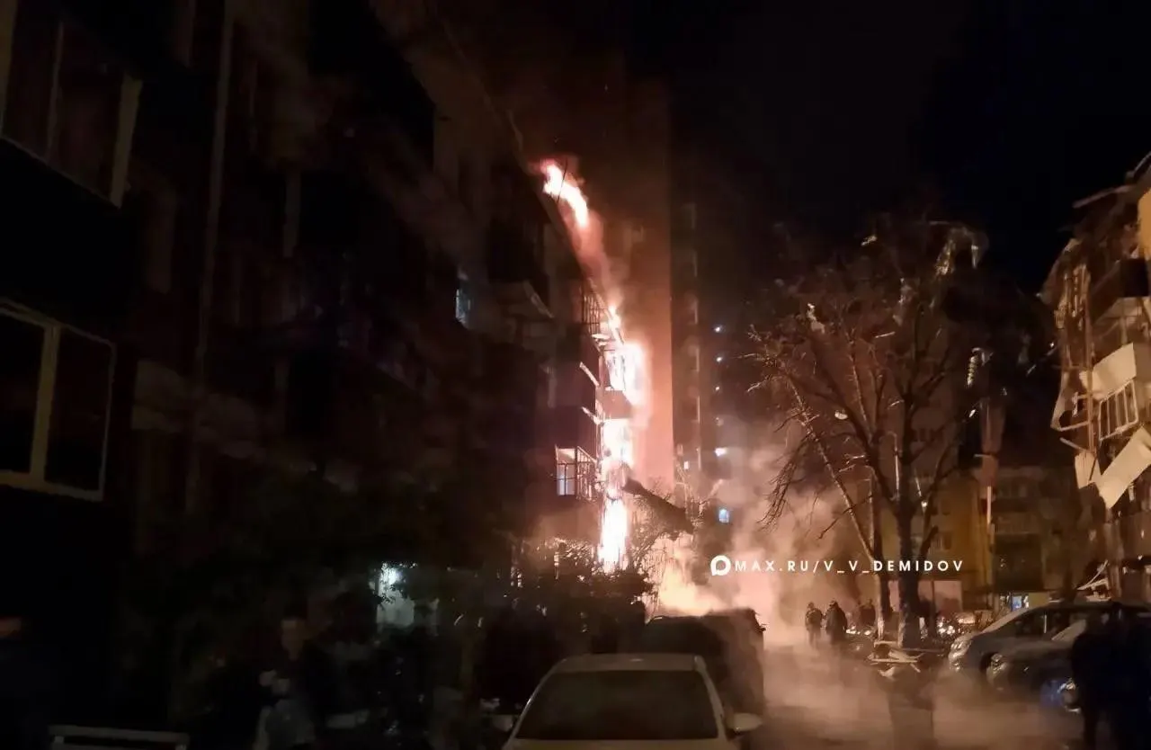 За ночь в регионы страны пришлись удары беспилотников; есть пострадавшие мирные жители, погиб один человек.