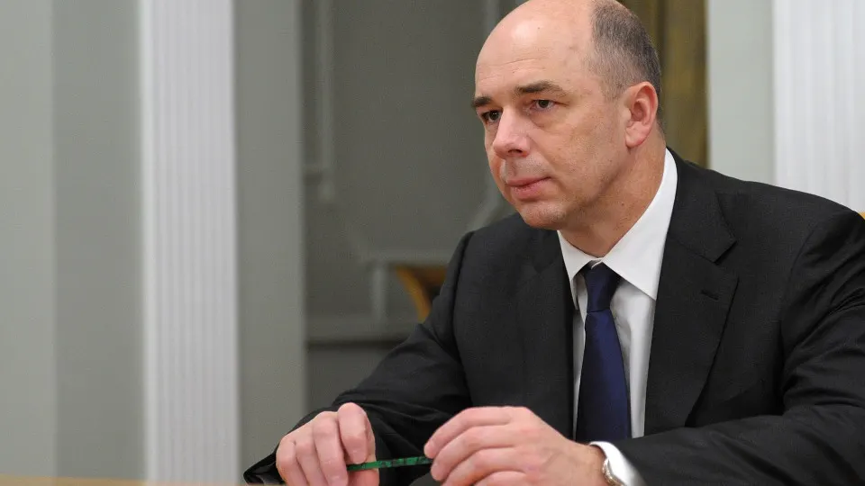 Министр финансов заявил, что искусственный интеллект помогает оптимизировать распределение средств и выявлять неплательщиков, однако окончательные решения принимают люди. Применение ИИ усиливается на фоне рекордного дефицита консолидированного бюджета на 2025 год.