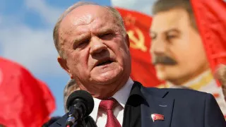 Лидер КПРФ Геннадий Зюганов, выступая в Госдуме, предупредил о риске повторения событий 1917 года из‑за «провала» экономики и посетовал, что власти не слышат предложения коммунистов, но обратили внимание на резонансное видеообращение блогера Виктории Бони к президенту.