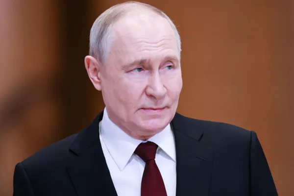 МИД РФ отозвал посла Сергея Копыркина в Москву для консультаций в ответ на шаги армянского руководства по сближению с Европейским союзом, которые, по мнению Москвы, наносят ущерб взаимодействию в рамках ЕАЭС.