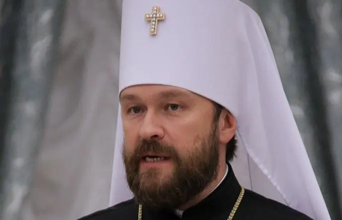В Чехии освободили митрополита Илариона и его оператора: обвинений не предъявлено, экспертиза нашла запрещённое вещество, следствие продолжается.