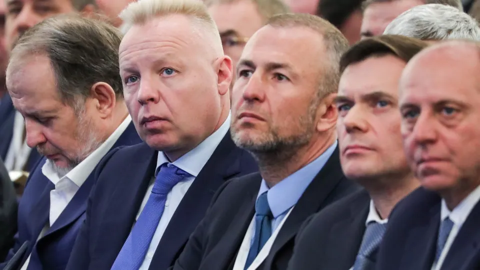 Российский союз промышленников и предпринимателей попросил закрыть для публикации судебные акты и данные участников дел по искам компаний, требующих компенсаций от санкций. Инициативу обсуждают в администрации президента; Минюст поддержал, Минэкономразвития выступает против.