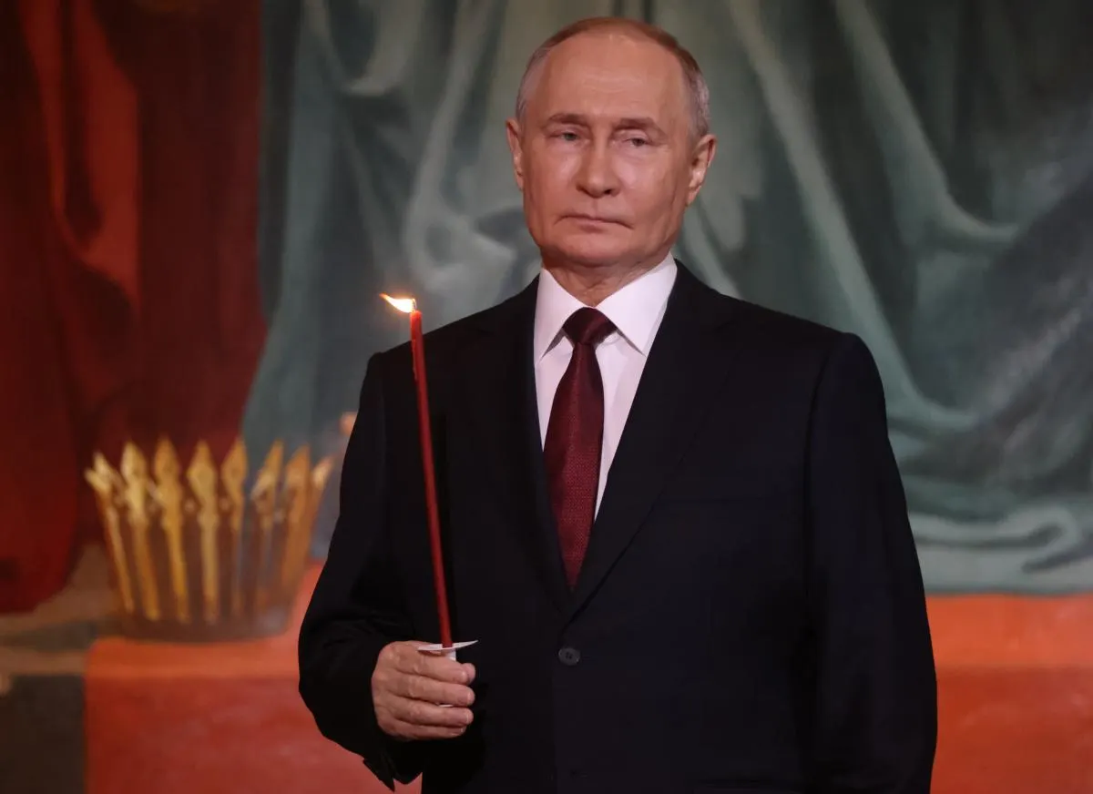 Эксперты называют несколько путей, которые могут привести к отстранению российского лидера: от переворота внутри элиты и внутриведомственной конфронтации до быстрого убийства или показательного процесса. В списке триггеров — эскалация конфликтов, экономические проблемы, внутрирегиональные восстания и внешнее влияние.
