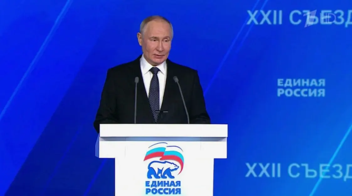 Кремль не исключает появления президента на съезде «Единой России» 28 июня — это может поднять поддержку партии, которая по опросам сейчас около 35% голосов.