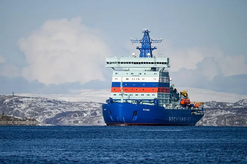 Верховный суд РФ рассмотрит жалобу по делу о банкротстве Мурманского морского пароходства. Кредиторы требуют взыскать с владельцев субсидиарную ответственность в размере ₽962 млн; предприятие осталось с долгами по зарплатам и налогам, а на его место в Арктике приходят иностранные компании.