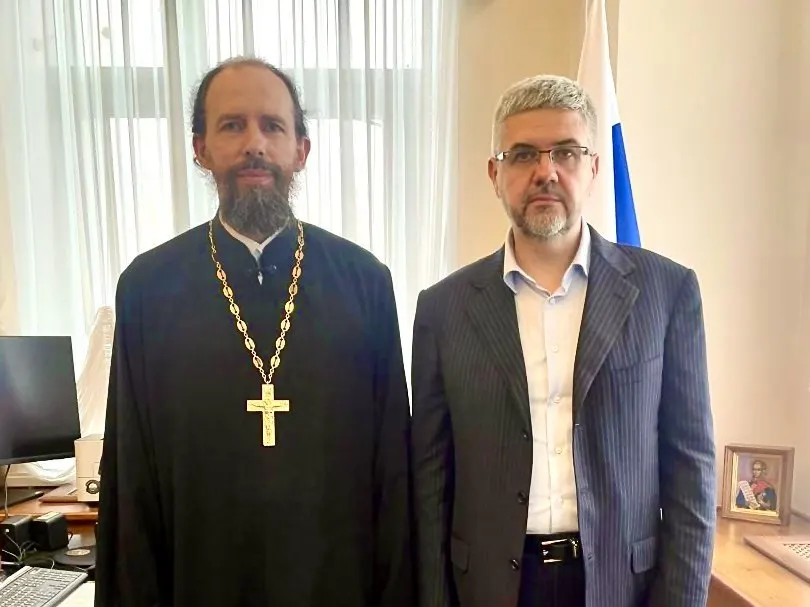 Заместитель министра юстиции Вадим Баланин заявил, что рост сожительства без официальной регистрации брака представляет прямую угрозу безопасности страны; ведомство проводит мониторинг и готовит изменения в Семейный кодексе.
