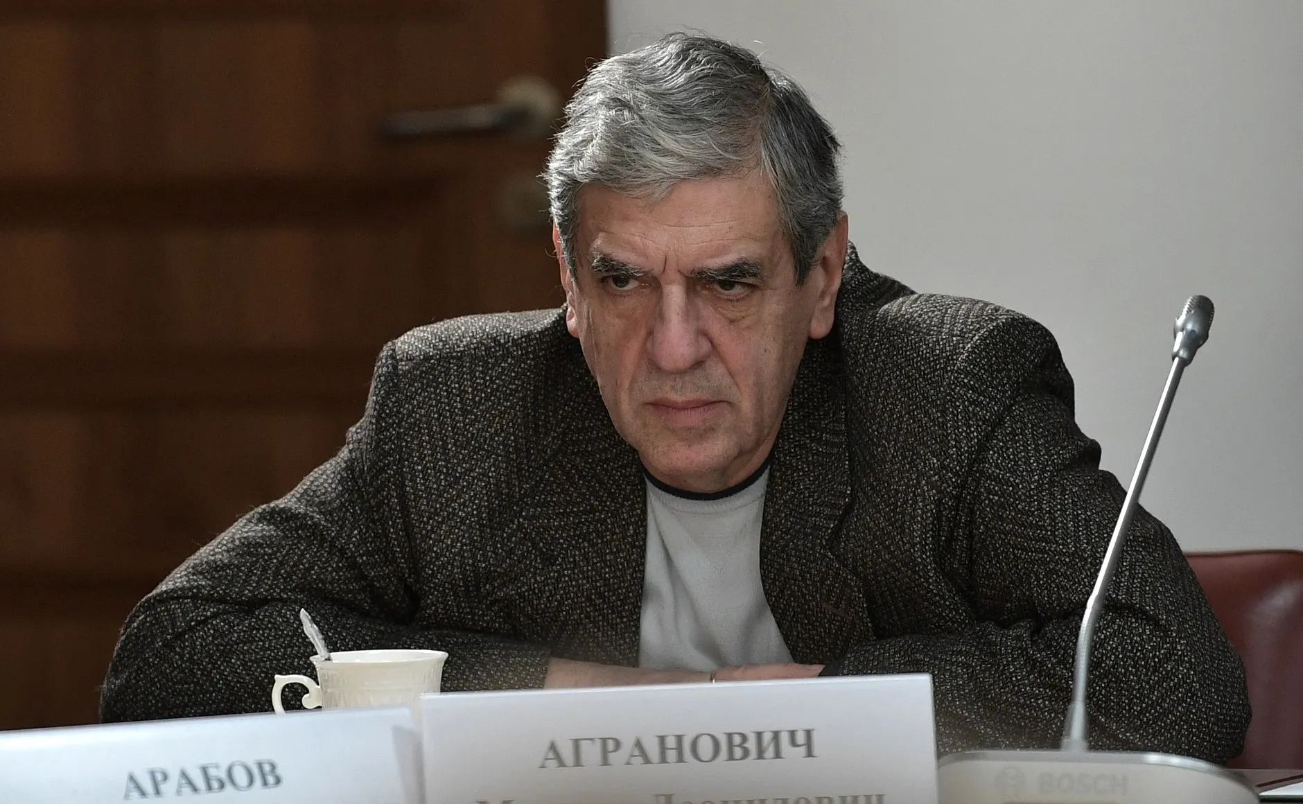 Операторский факультет предлагает бесплатное обучение с 2027 года для тех, кто подпишет контракт с Минобороны на год службы в подразделениях беспилотников; студентам обещают общежитие, статус ветерана боевых действий и льготы.