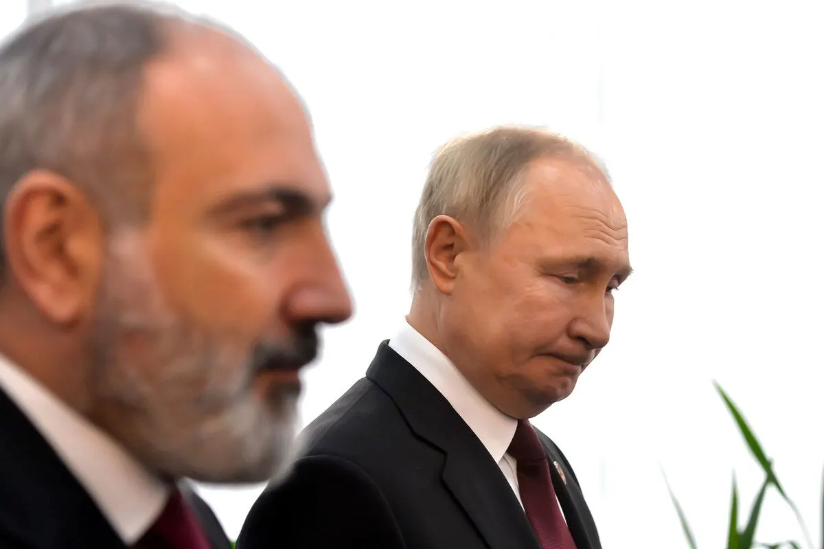 За первые пять месяцев 2026 года товарооборот составил $2,196 млрд — снижение на 21,5%. Доля России в торговле сократилась с 35,1% до 28%. Ограничения на ввоз продукции повлияли на показатели, стороны обсуждали ситуацию в Екатеринбурге.