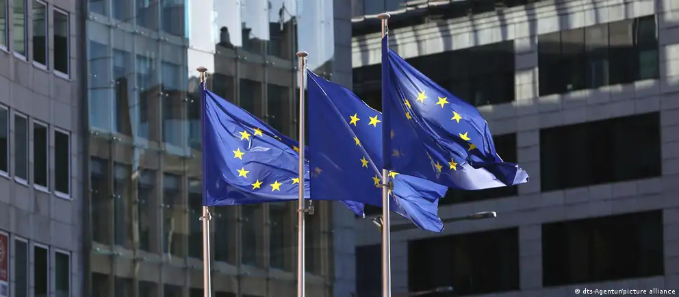 После недельных переговоров государства Европейского союза договорились о 21-м пакете ограничений в отношении России; пакет теперь должен утвердить Совет ЕС.