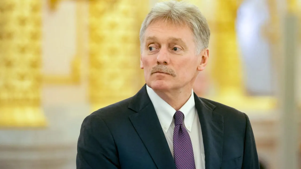 Пресс‑секретарь президента заявил, что вовлечение западных стран и их помощь Украине превратили операцию в полноценный вооружённый конфликт; при этом Россия сохраняет готовность к переговорам.