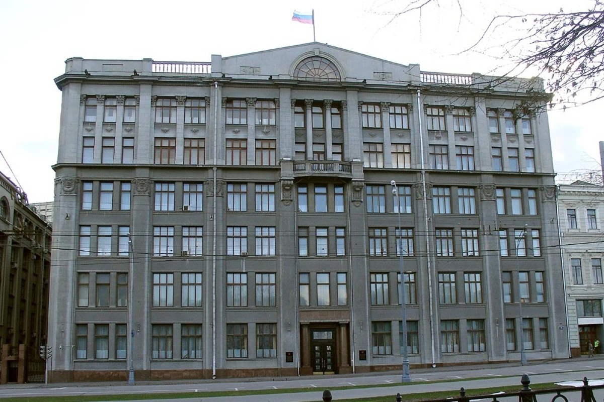 Собеседники в провластных медиа говорят, что из Администрации Президента рекомендовали ограничить публикации фото и видео с последствиями ударов по России и сместить акцент на результаты ударов по Украине.