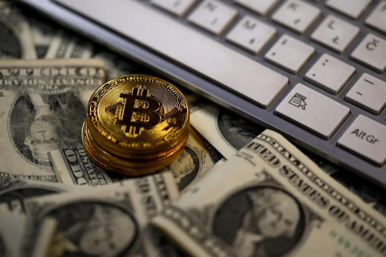 Криптобиржа Binance передала данные клиентов российским правоохранительным органам в рамках расследования по финансированию терроризма; материалы дела затрагивают переводы и раскрытие адресов в открытом блокчейне.