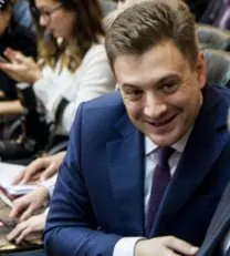 Депутат-коммунист обратился к Минпромторгу с требованием снизить стоимость автомобилей «АвтоВАЗа» на внутреннем рынке, указав, что за пределами России они дешевле.