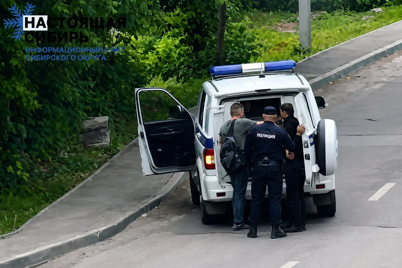 За первые шесть месяцев 2026 года число контрактников снизилось, госструктуры и компании массово ищут специалистов по воинскому учёту на фоне оценок больших потерь на фронте и подготовки регионов к усиленным мерам.