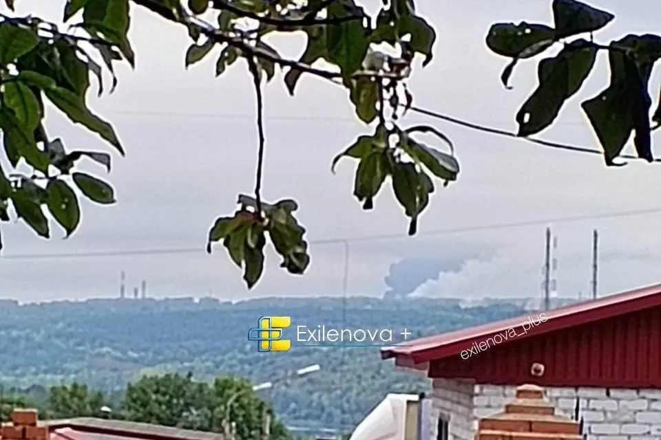 Беспилотники атаковали логистические комплексы в Уфе и Оренбурге. Пострадавших нет, возгораний не зафиксировано; часть поставок будет перенаправлена.